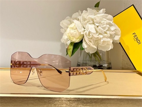 Fendi sunglass-185